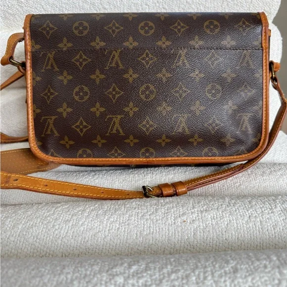 Louis Vuitton Gibeciere MM Monogram Crossbody Bag vintage - Picture 5 of 14